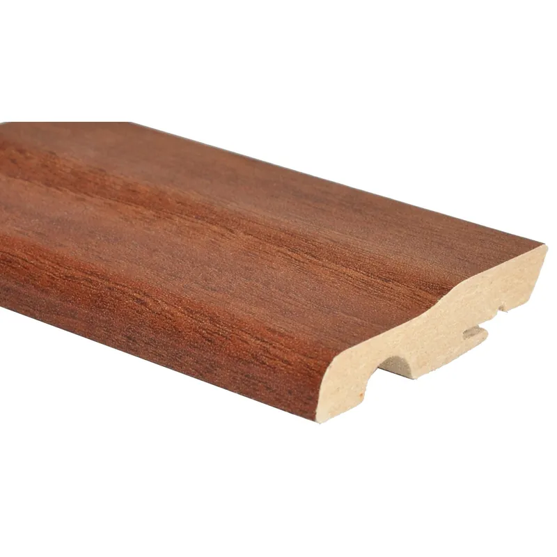 Battiscopa in MDF con passacavo rivestito merbau H 7 cm